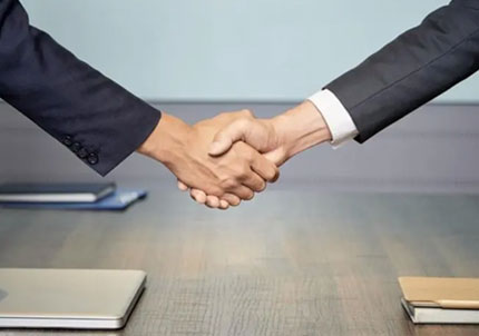 必一运动 数控-展会合影现场